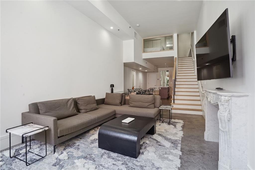 516 NATCHEZ Street 100