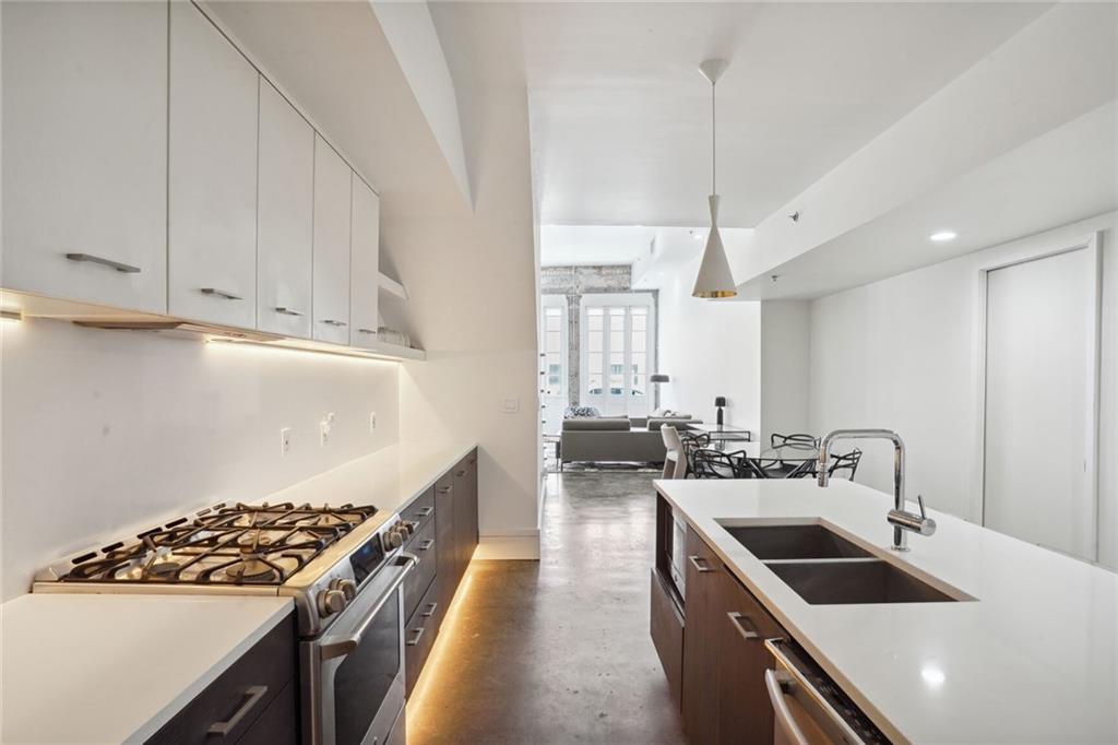 516 NATCHEZ Street 100