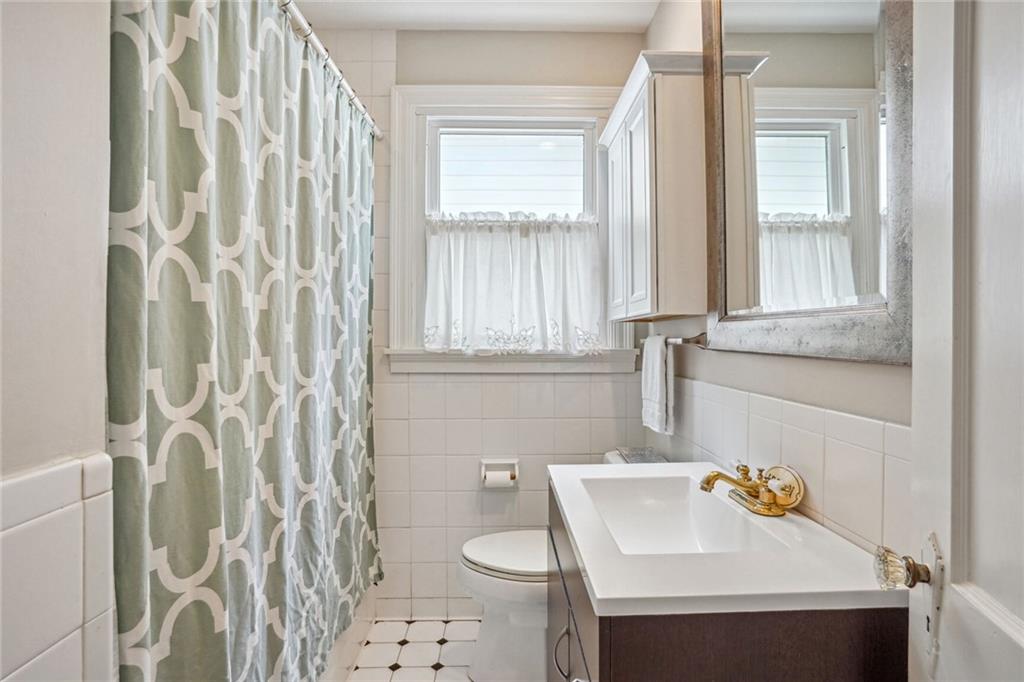 6079 LOUISVILLE Street