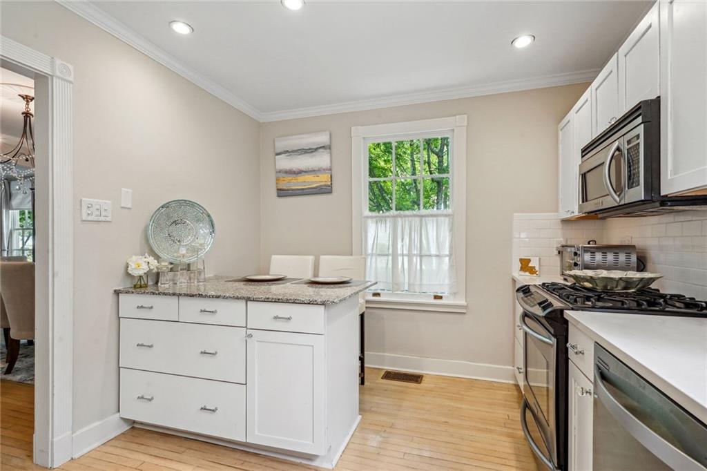 6079 LOUISVILLE Street