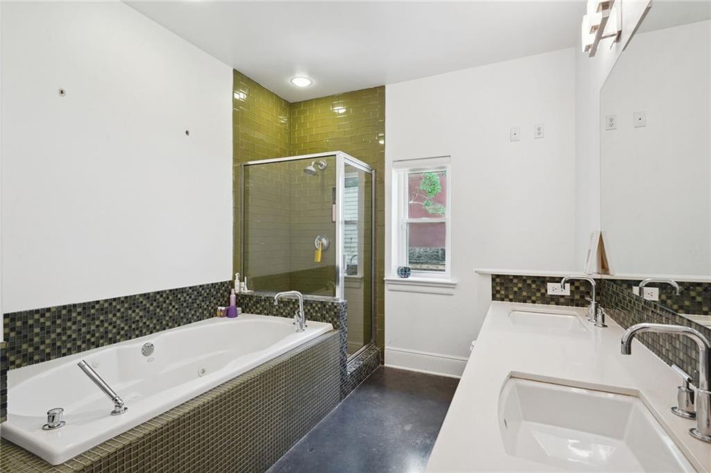 5871 GENERAL DIAZ Street