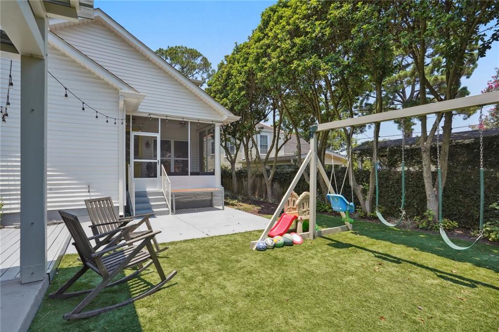 5871 GENERAL DIAZ Street