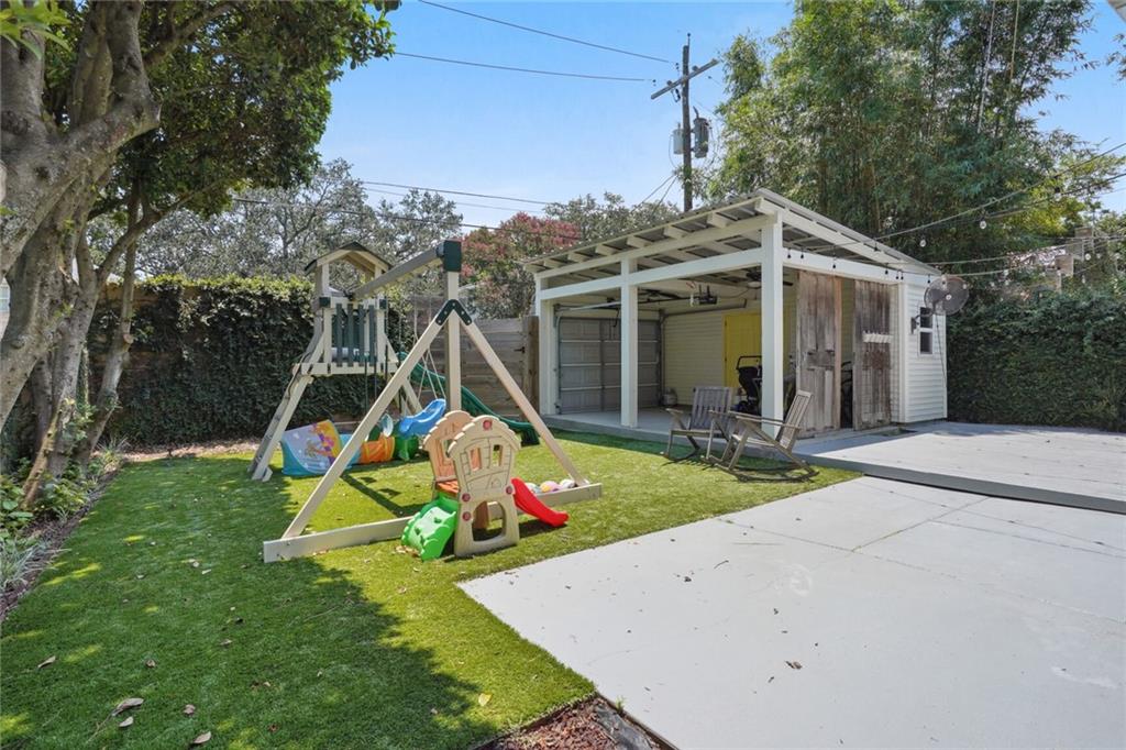 5871 GENERAL DIAZ Street