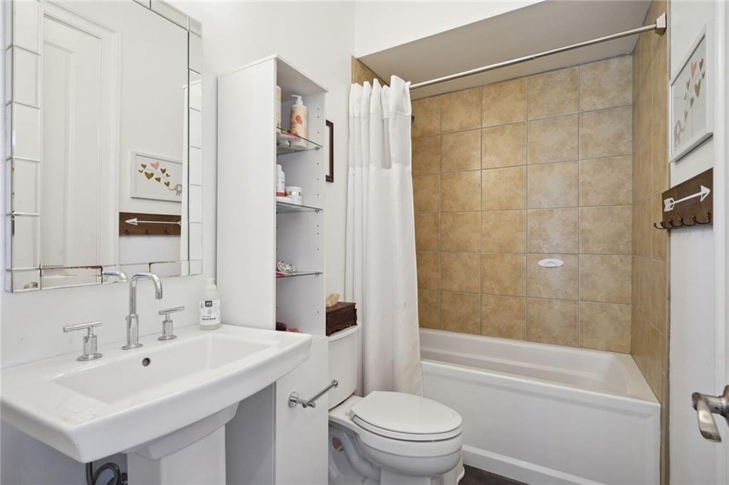 5871 GENERAL DIAZ Street