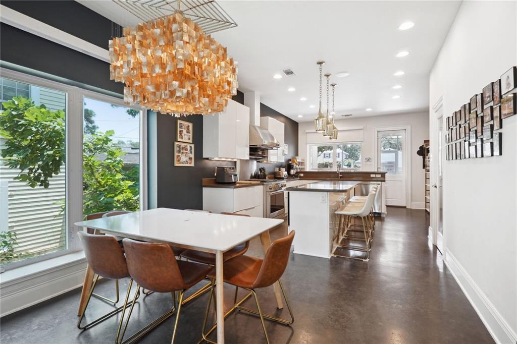 5871 GENERAL DIAZ Street