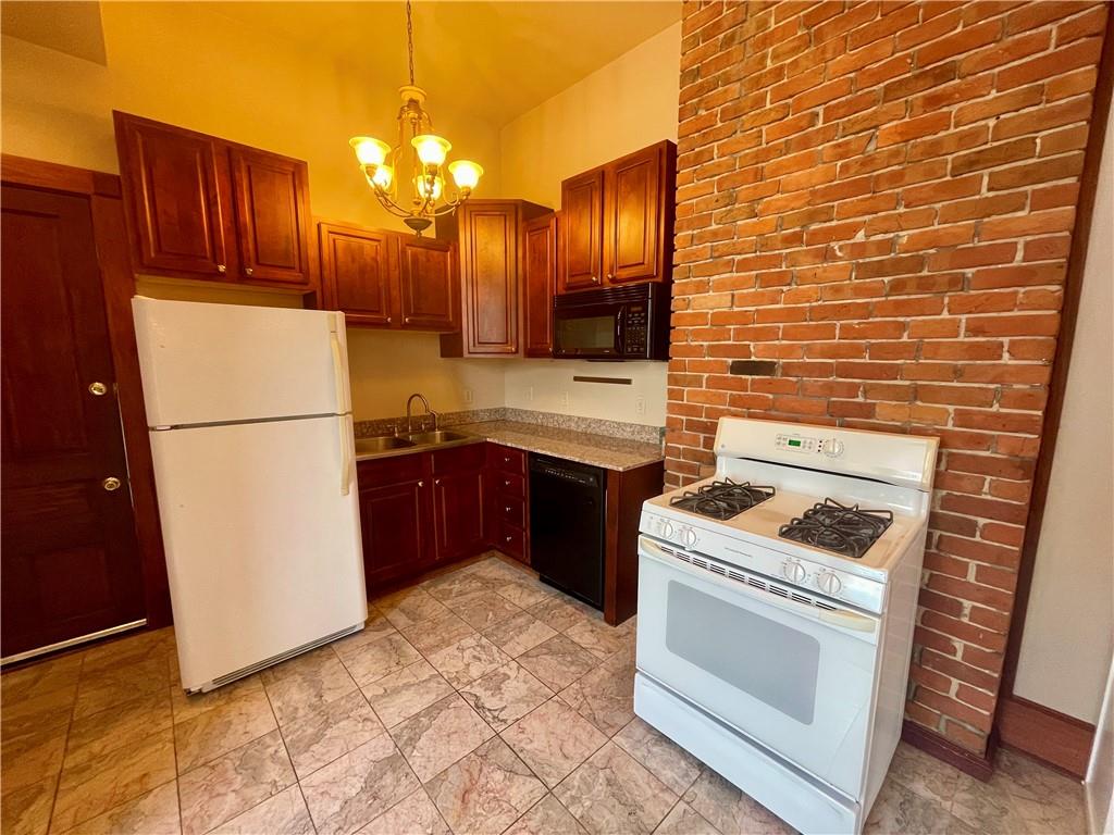 1570 MAGAZINE Street A