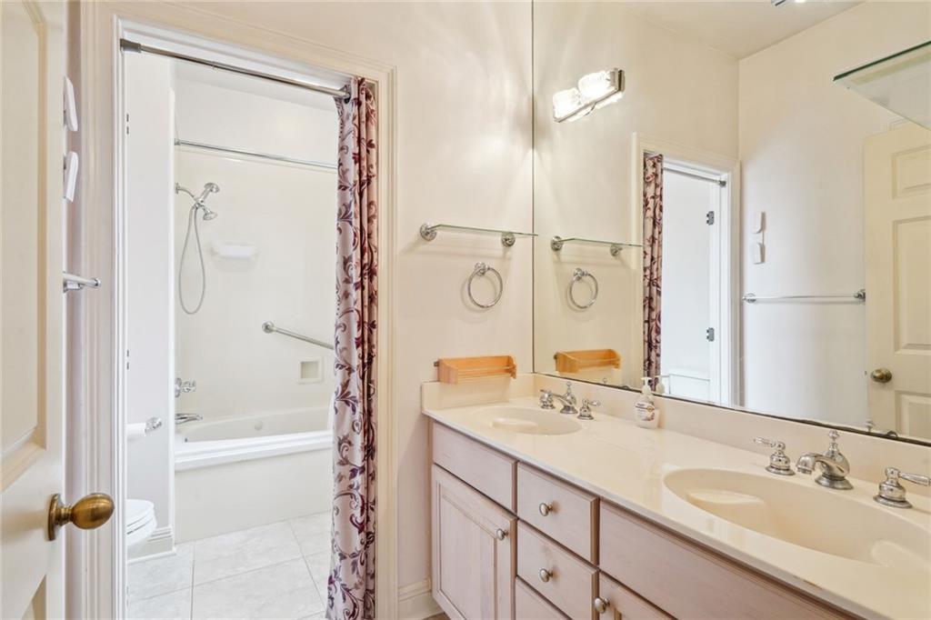 2733 METAIRIE HEIGHTS Avenue