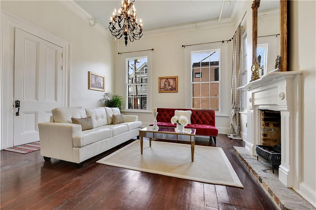 1416 BOURBON Street 1