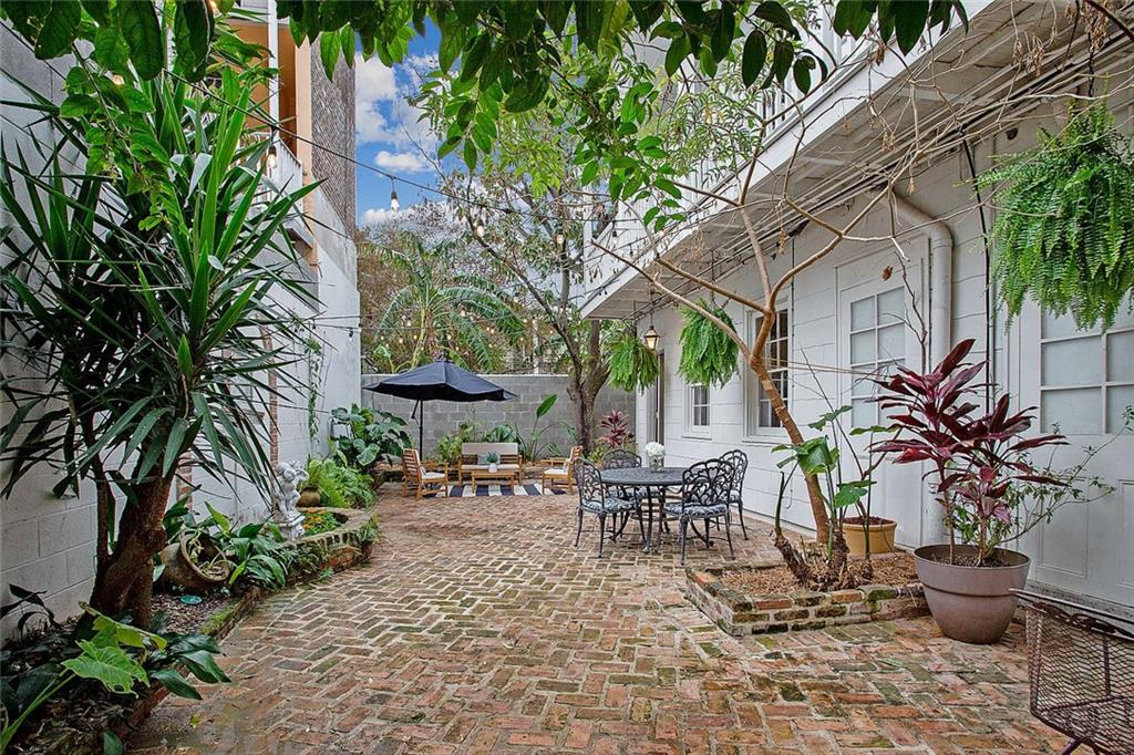 1416 BOURBON Street 1