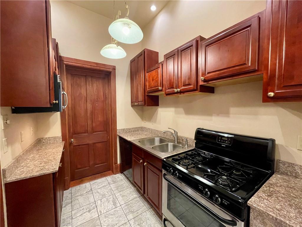 1570 MAGAZINE Street B