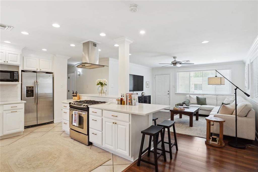 716 BEVERLY GARDEN Drive