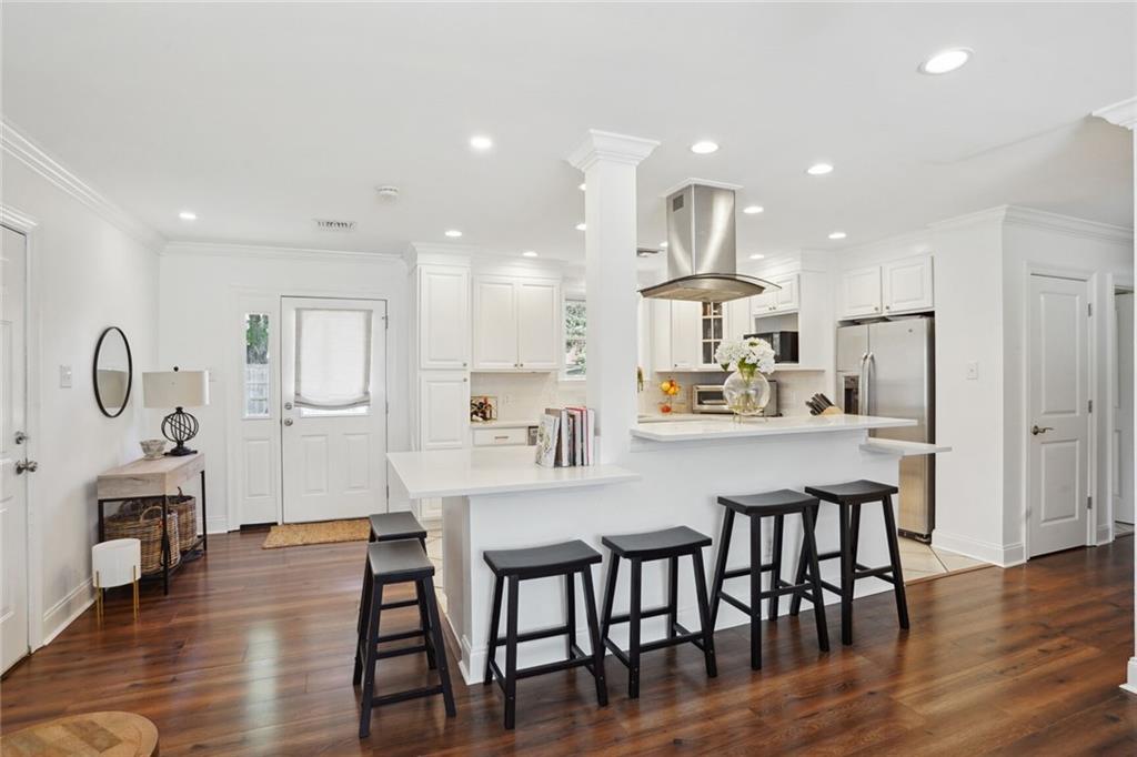 716 BEVERLY GARDEN Drive