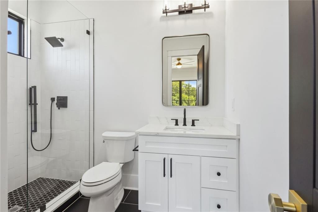 6123 CANAL Boulevard