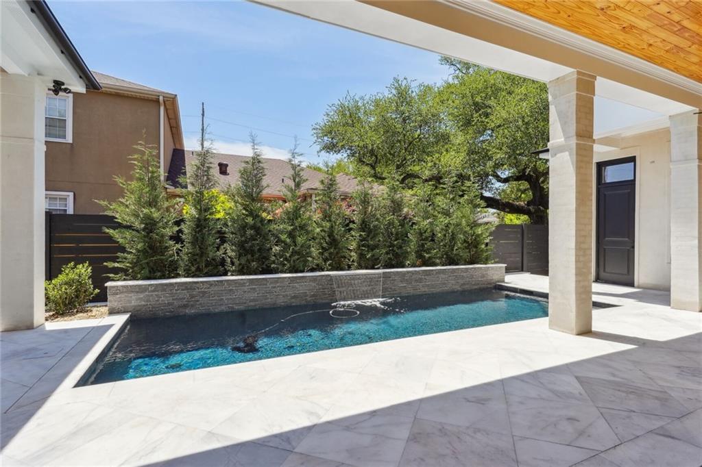 6123 CANAL Boulevard