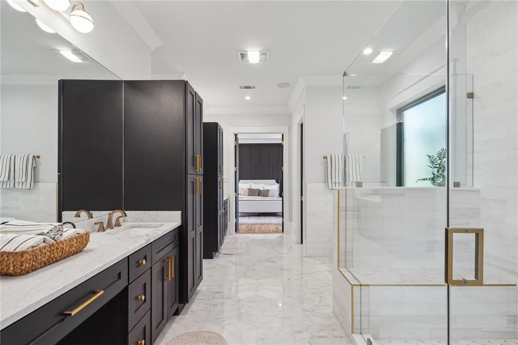 6123 CANAL Boulevard