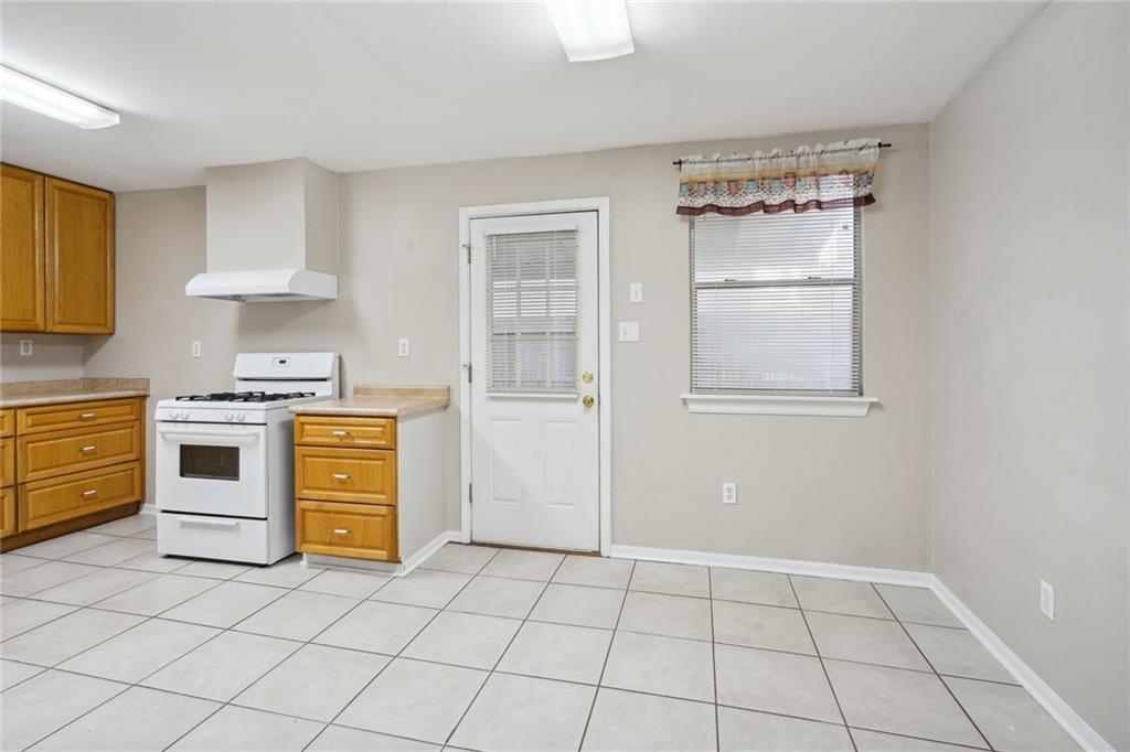 5843 45 GENERAL HAIG Street