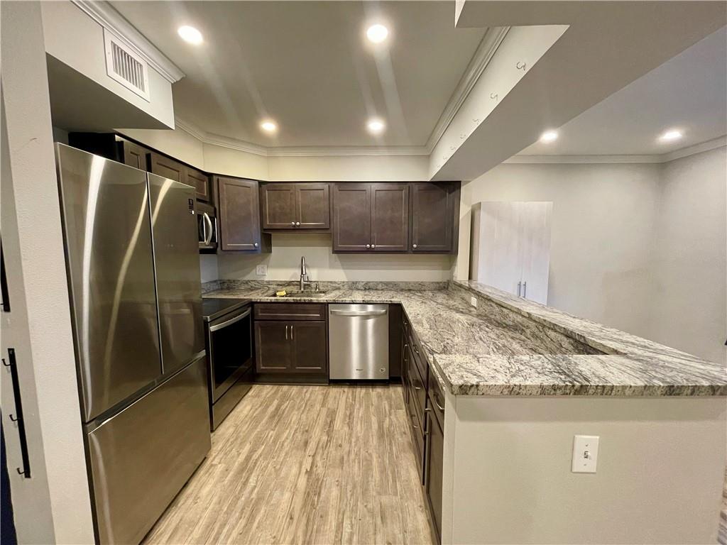 500 LAKE MARINA Avenue 408