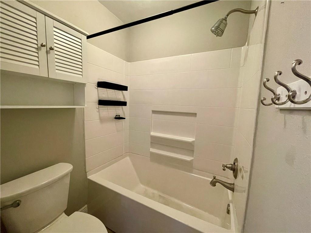 500 LAKE MARINA Avenue 408