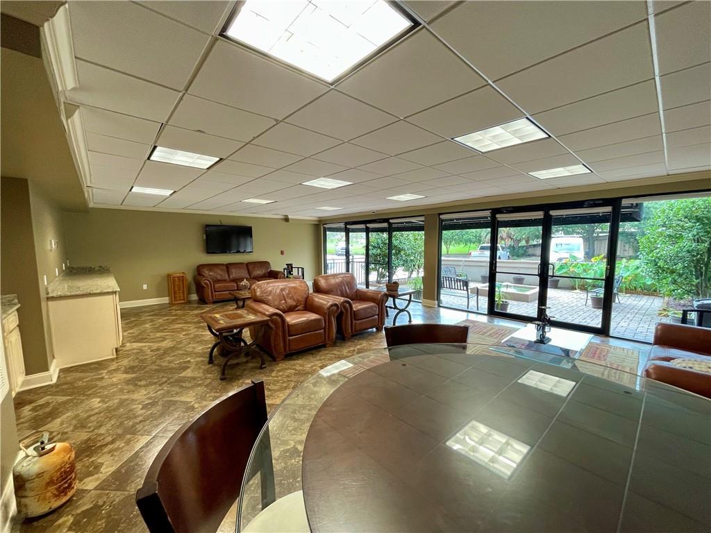 500 LAKE MARINA Avenue 408