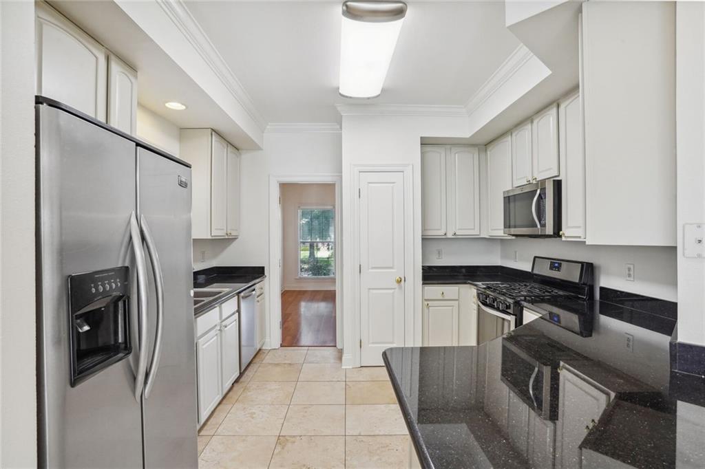 6841 MILNE Boulevard