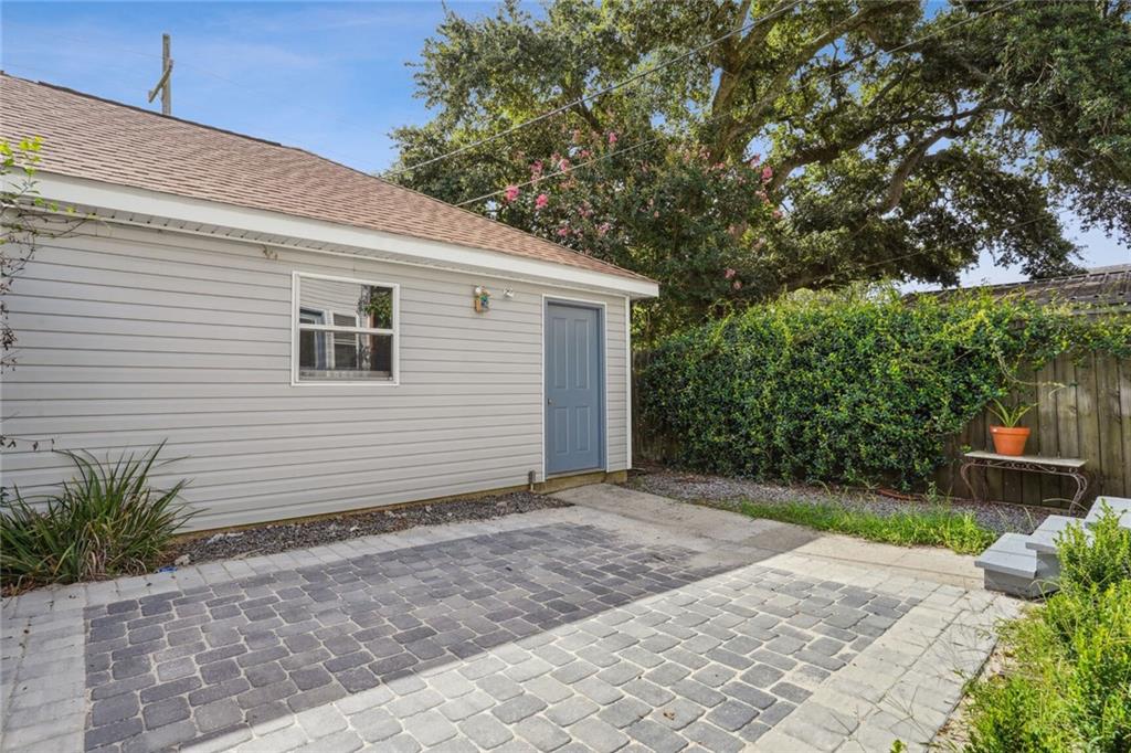 6841 MILNE Boulevard