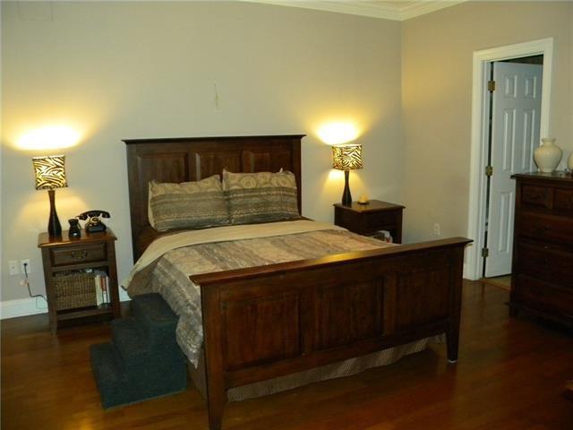 5928 MILNE Boulevard