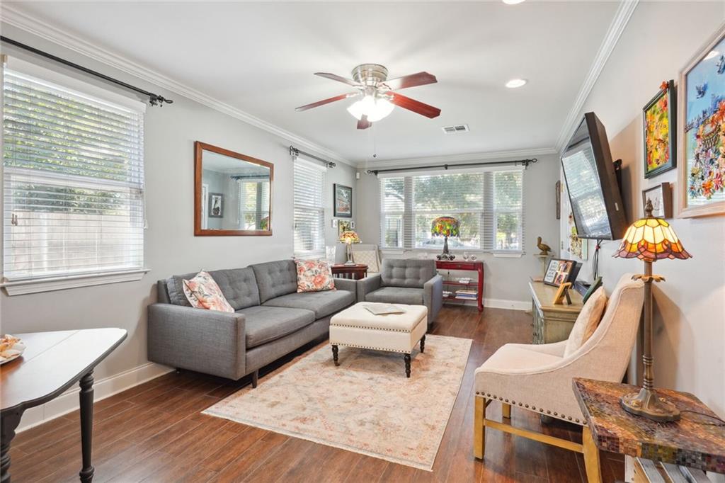 6219 GENERAL DIAZ Street