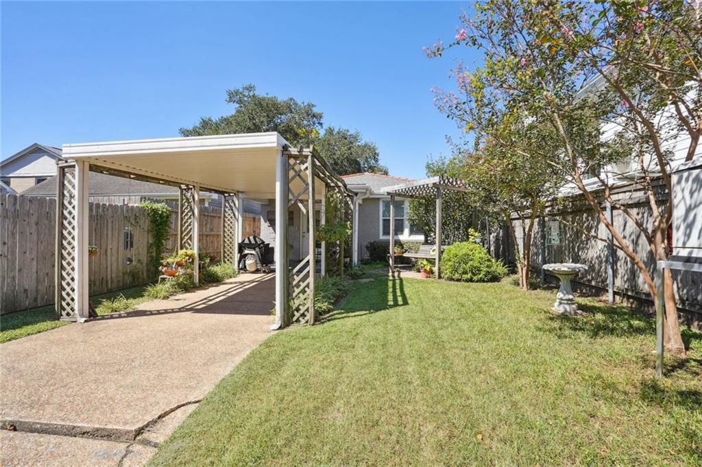 6219 GENERAL DIAZ Street