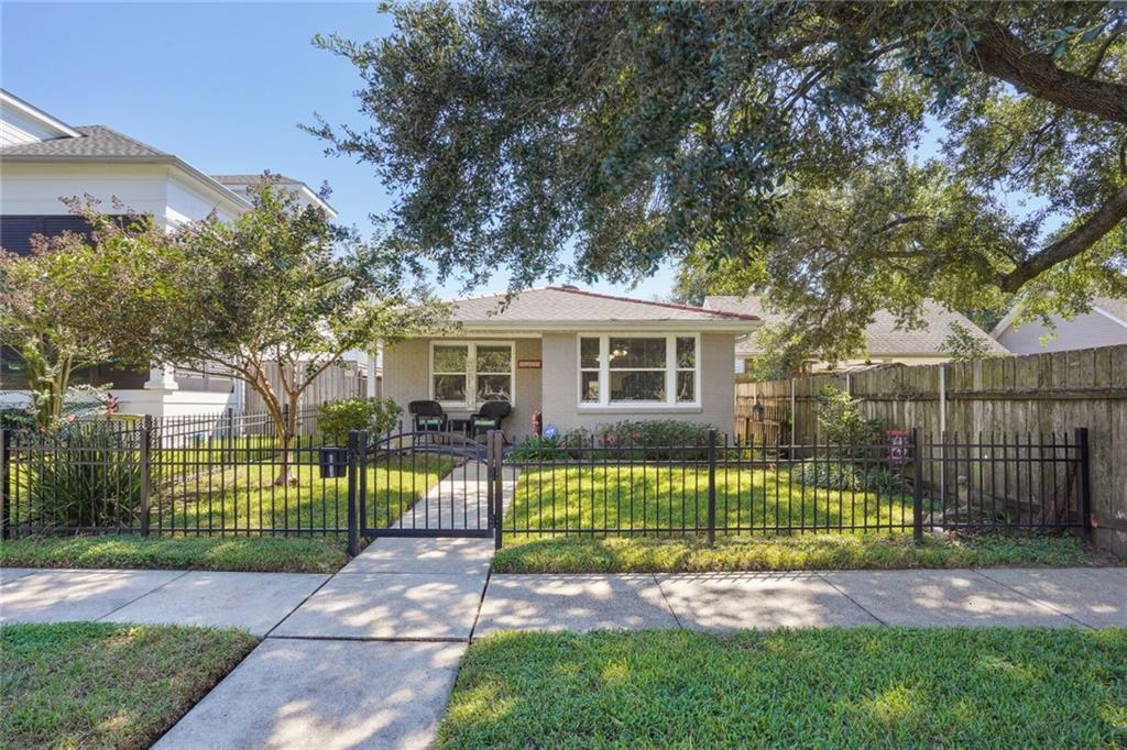 6219 GENERAL DIAZ Street