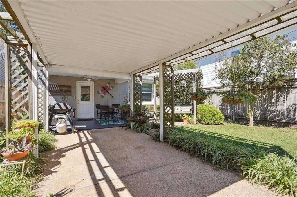 6219 GENERAL DIAZ Street