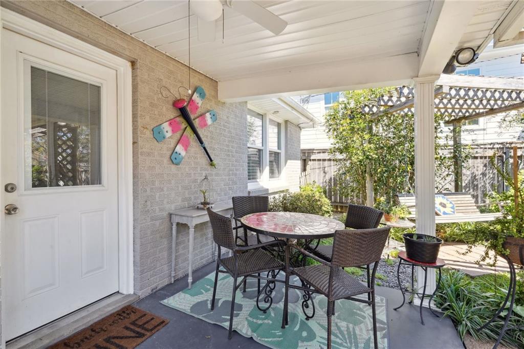 6219 GENERAL DIAZ Street