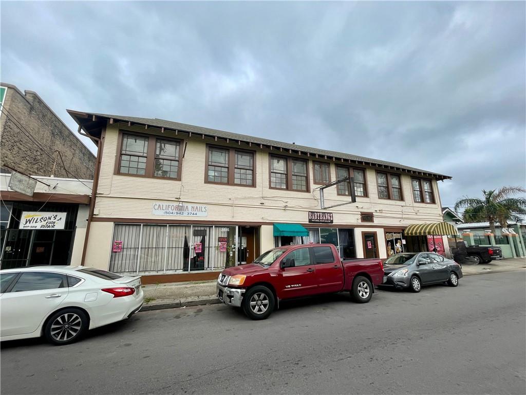 3827 FRENCHMEN Street