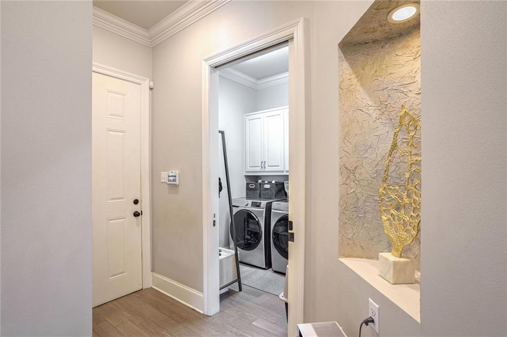 6117 WEST END Boulevard