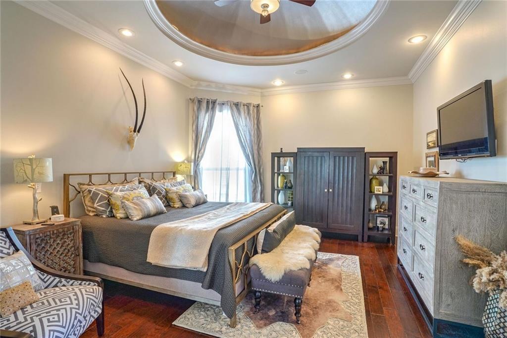 6117 WEST END Boulevard