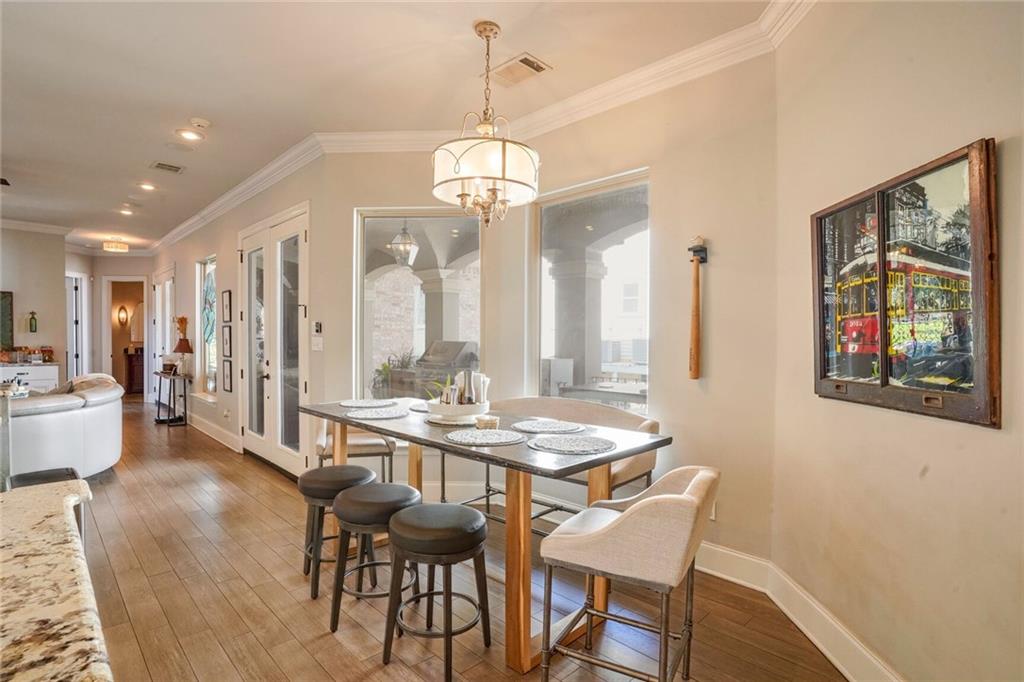 6117 WEST END Boulevard