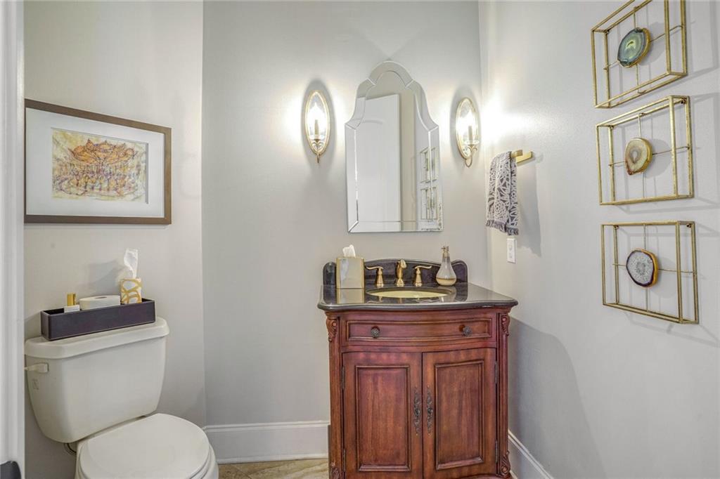 6117 WEST END Boulevard