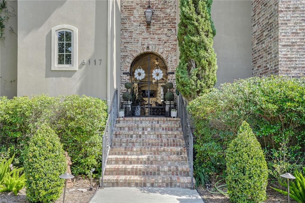 6117 WEST END Boulevard