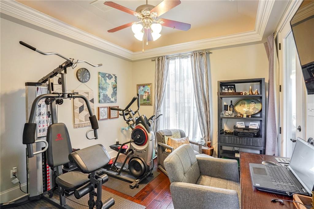 6117 WEST END Boulevard