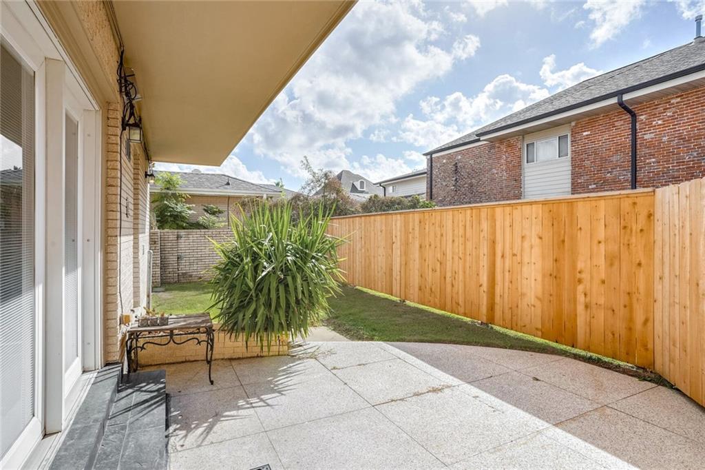 958 ALLEN TOUSSAINT Boulevard