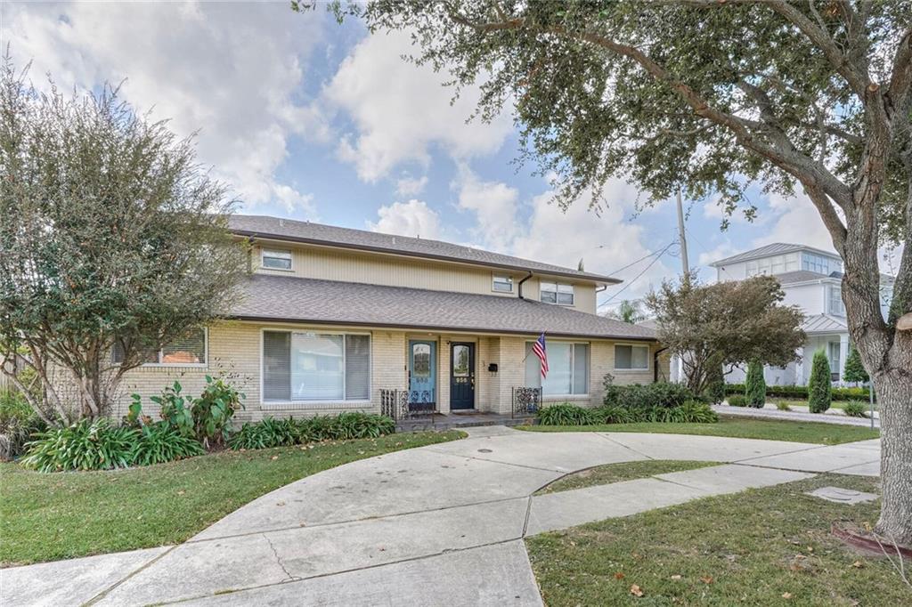 958 ALLEN TOUSSAINT Boulevard