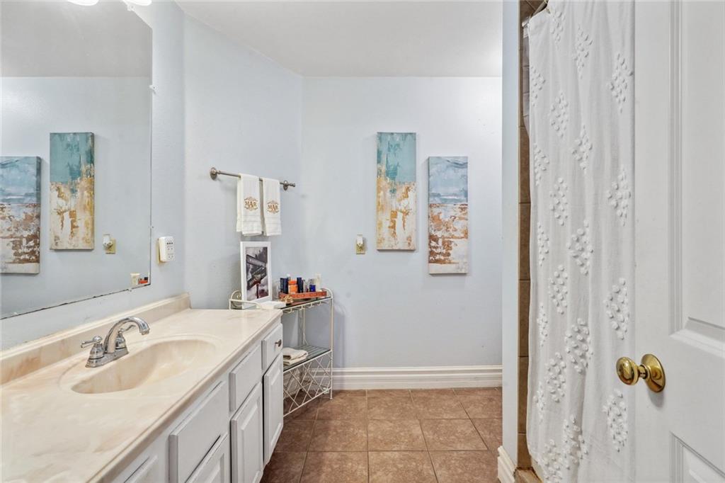 6535 WEST END Boulevard