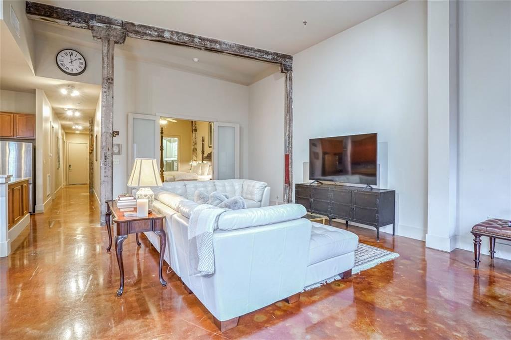 840 TCHOUPITOULAS Street 211