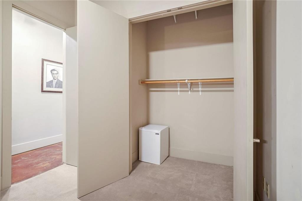 840 TCHOUPITOULAS Street 211