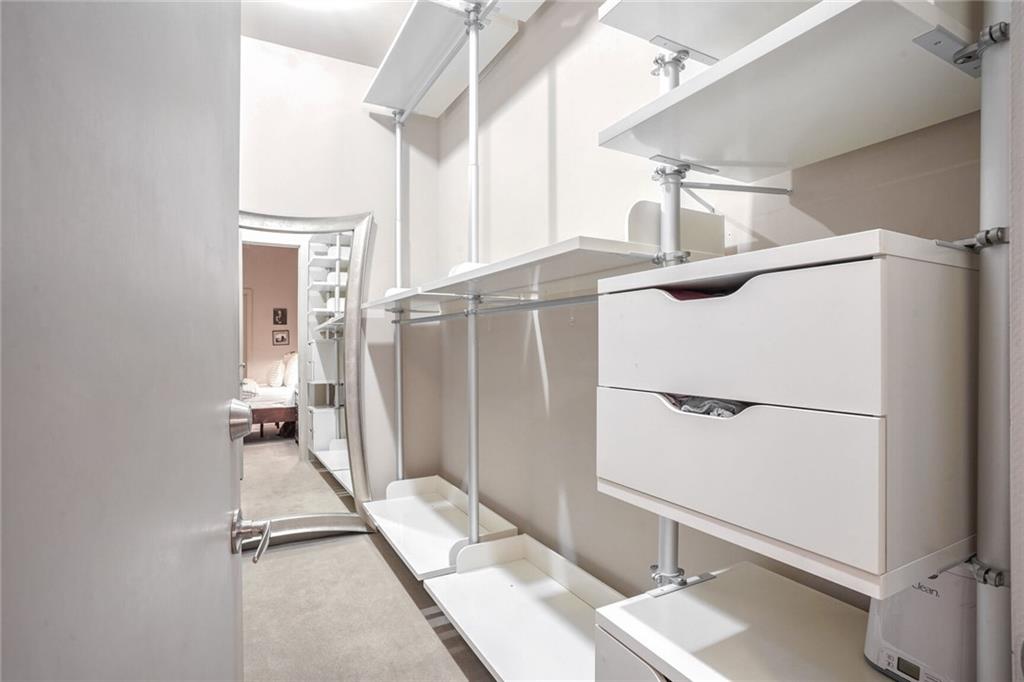 840 TCHOUPITOULAS Street 211