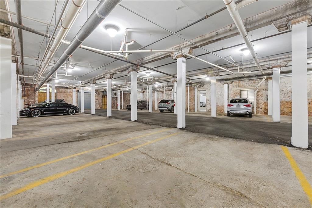 840 TCHOUPITOULAS Street 211