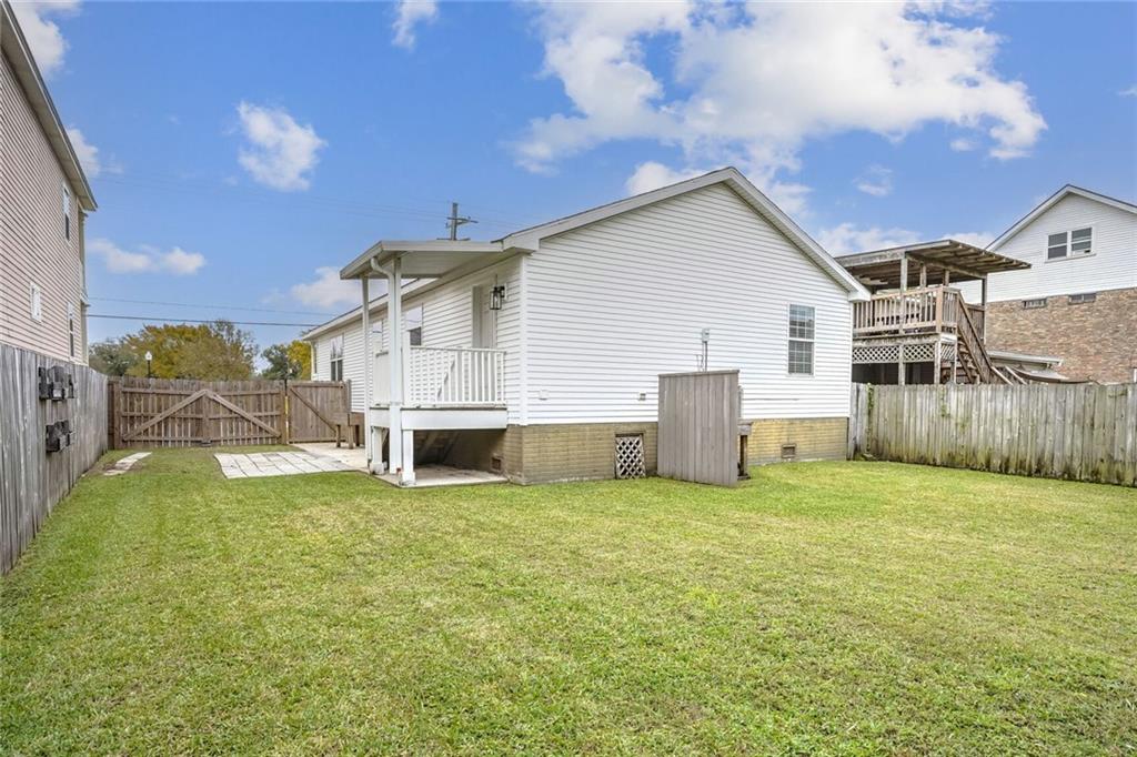 6748 PONTCHARTRAIN Boulevard