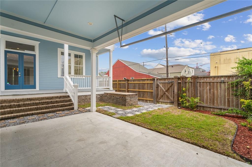 2342 SAINT THOMAS Street