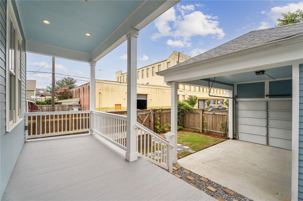 2342 SAINT THOMAS Street