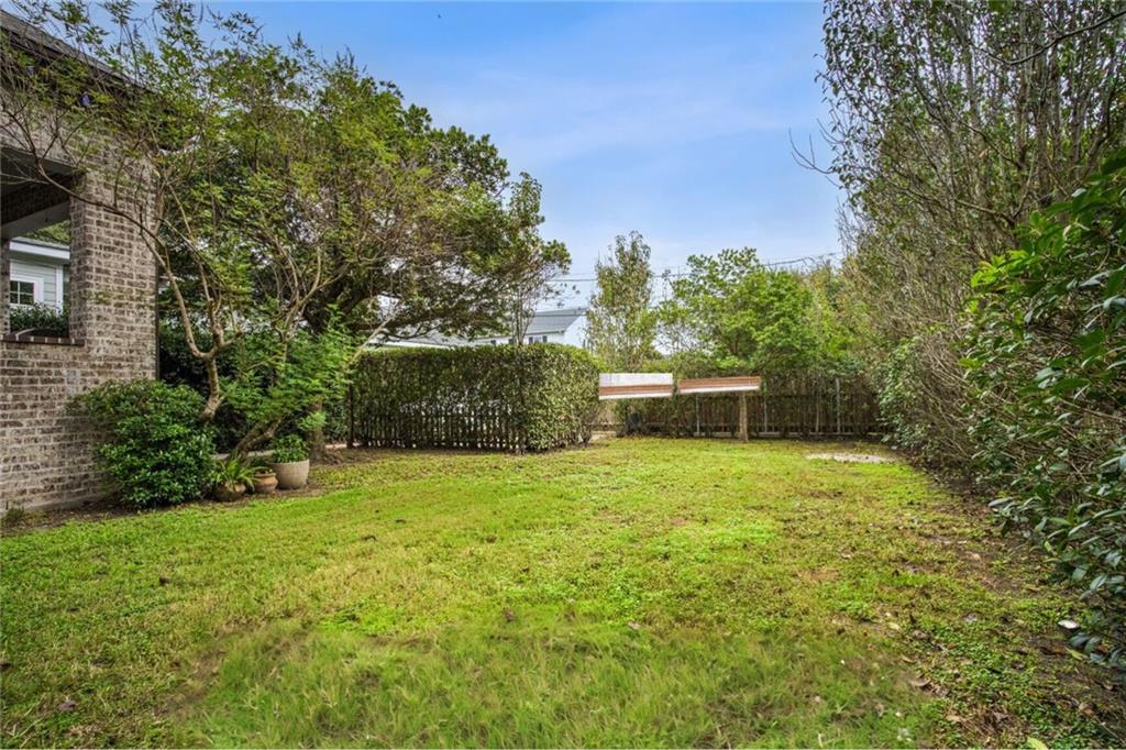 6829 ARGONNE Boulevard