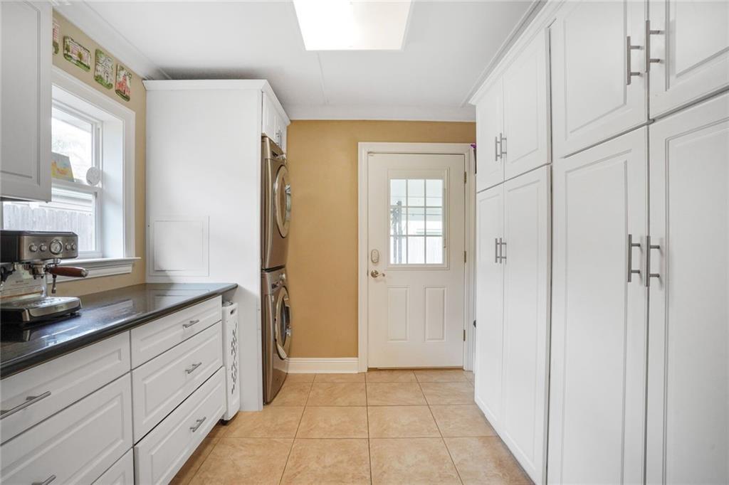 5950 GENERAL DIAZ Street